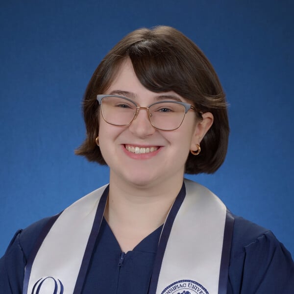 Headshot of Lily Philipczak