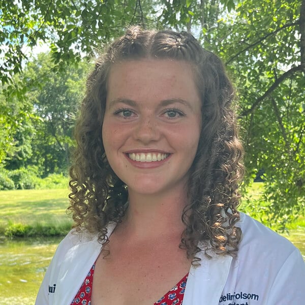 Headshot of Madeline Folsom