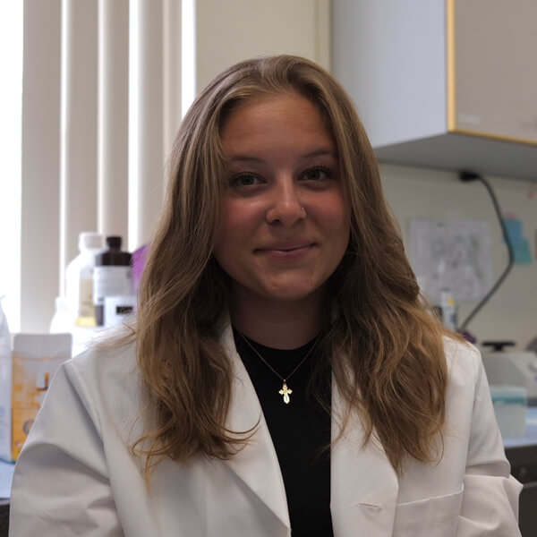 Headshot of Julia Mathews